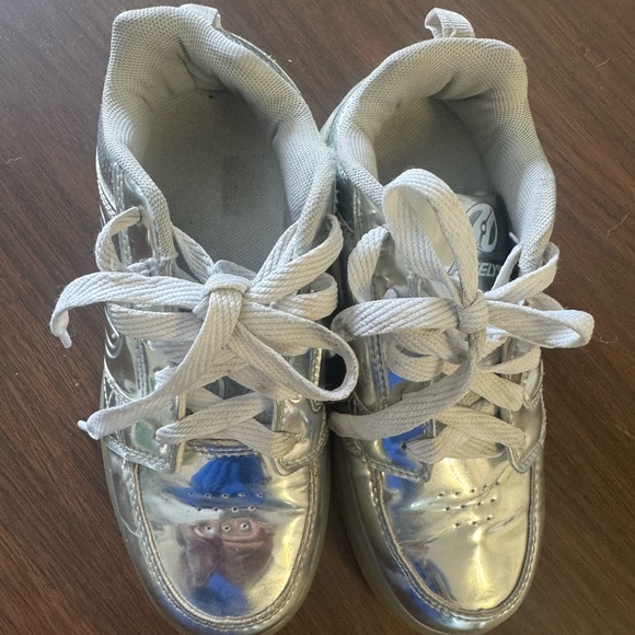 Heelys Shimmering Silver Kids Sneakers - Picture 2 of 4